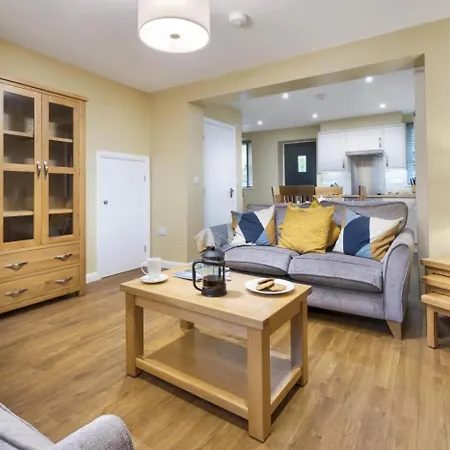 2 Bed In Oc-b29819 Dom wakacyjny